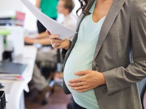 Grávida contratada para trabalho temporário não tem estabilidade provisória